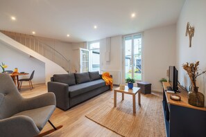 TV - Lakaz - Maison - Jardin - Wifi (Laval)