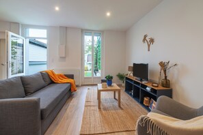 TV - Lakaz - Maison - Jardin - Wifi (Laval)