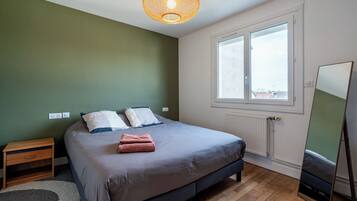 2 bedrooms, WiFi, bed sheets