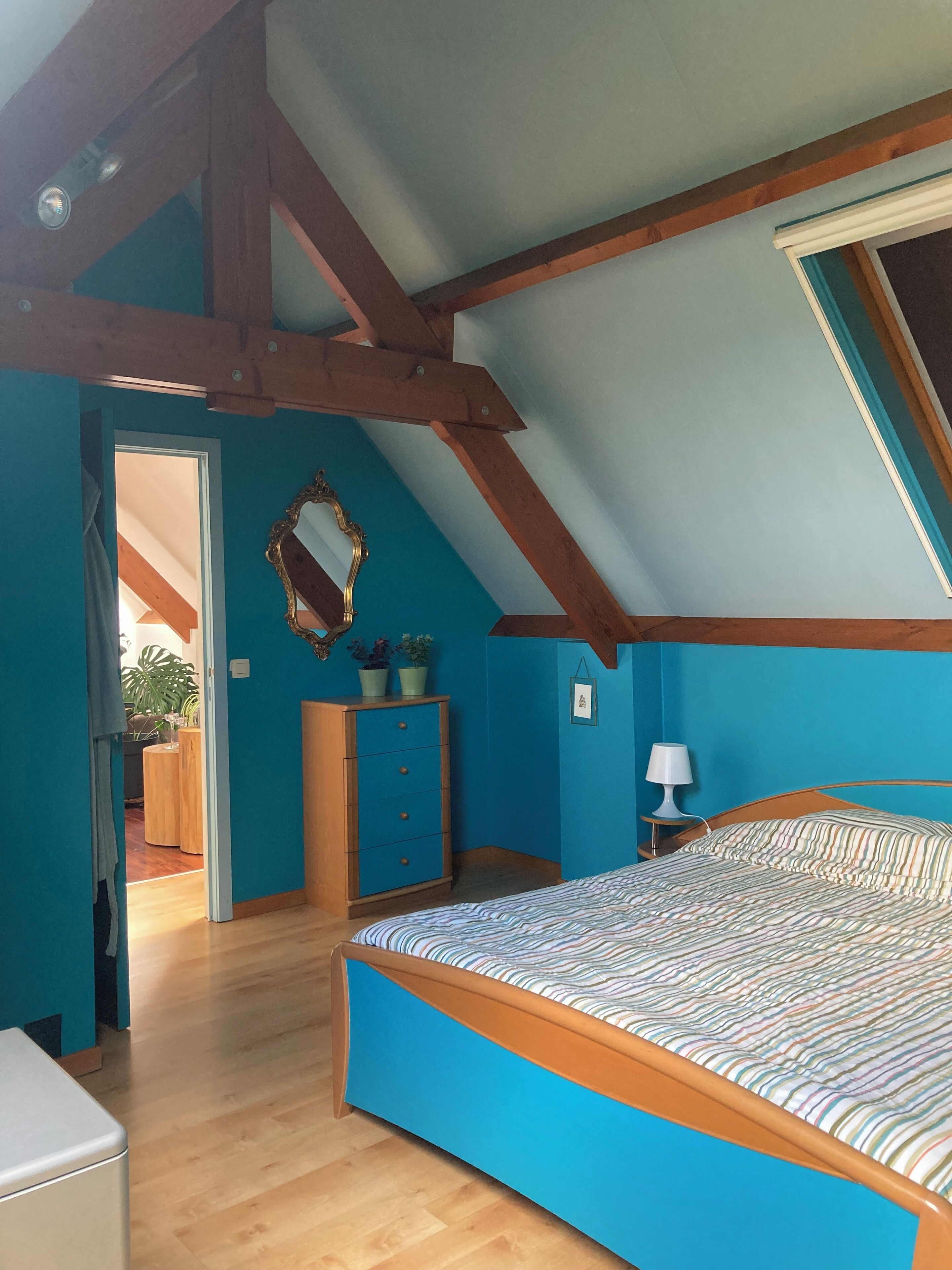 3 slaapkamers, een kluis op de kamer, een bureau