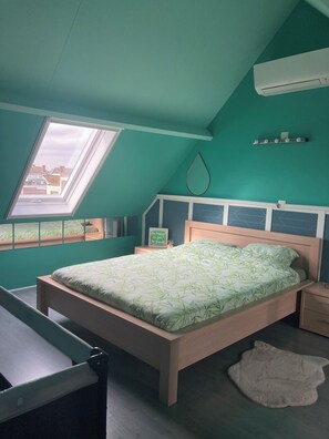 3 soverom, safe på rommet, skrivebord og strykejern/-brett