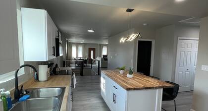 Charming 4-bedroom house with AC, WiFi in delightful Pueblo