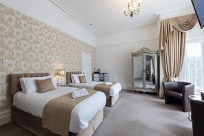 Chambre Double Luxe, 1 très grand lit, vue jardin