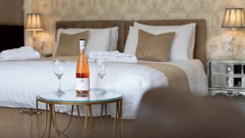 Luxury Double Room, 1 King Bed, Garden View | Free WiFi