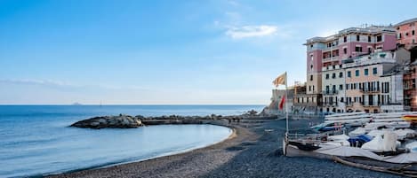 Standard-Studio (Apartment Vernazzola In Genova) | Strand