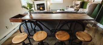 Cambrian & Co. Downtown Loft Stylish, Sophisticated, Charm