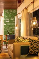 Televisión LED 32 pulgadas con canales de televisión por cable