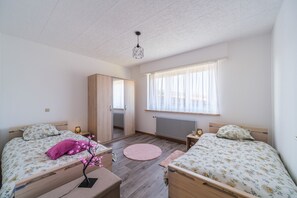 4 bedrooms, free WiFi, bed sheets - Le Gîte de la Fontaine - A 30min de Bâle (Muespach)