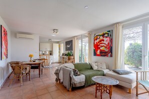 TV, peis og DVD-spiller