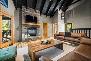 TV, fireplace