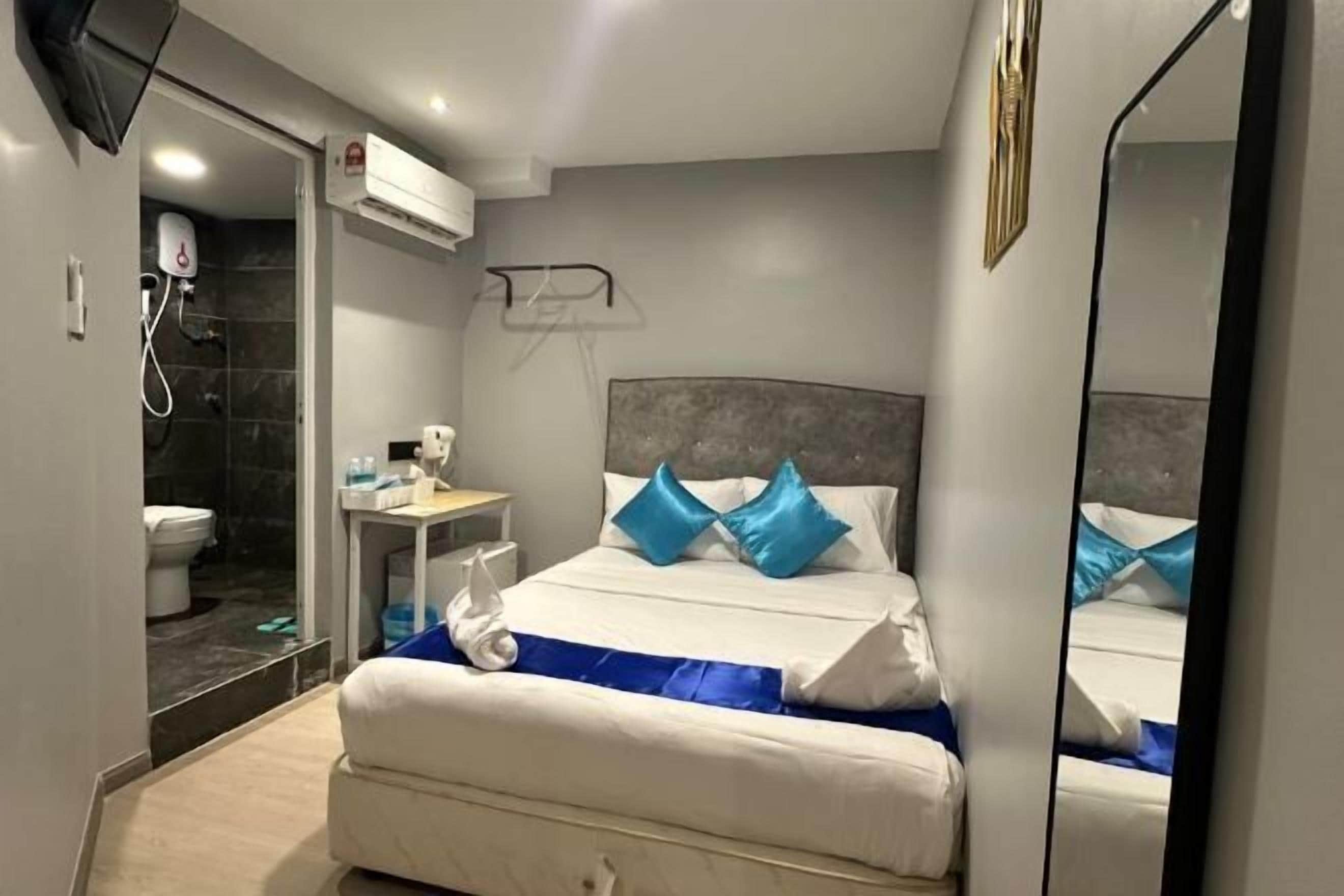 Bureau, espace de travail pour ordinateur portable