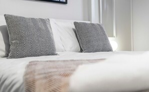 23 - Dunfermline 3-Bed | Parking | Sleeps 4-6 (Dunfermline)