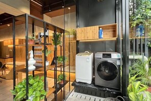 Laundry room - So You Hotel (Guangzhou Tianhe Coach Station) (Guangzhou)