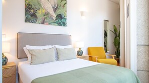 2 slaapkamers, een strijkplank/strijkijzer, gratis wifi, beddengoed