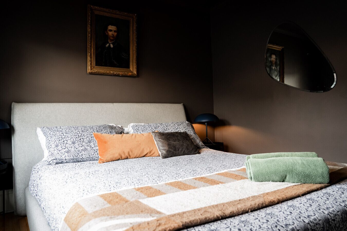 3 多间卧室、办公桌、熨斗/熨衣板、旅行婴儿床