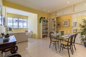 House, Smoking | 2 bedrooms - Comfort 4 Minutes From Leblon Beach Ap801 (Rio de Janeiro)