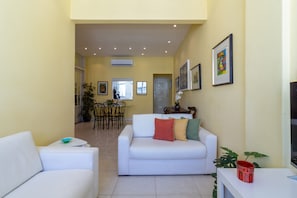 House, Smoking | 2 bedrooms - Comfort 4 Minutes From Leblon Beach Ap801 (Rio de Janeiro)