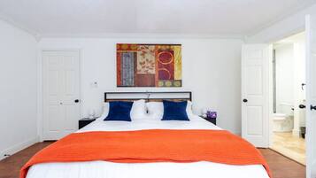 4 Schlafzimmer, Schreibtisch, Bügeleisen/Bügelbrett, kostenloses WLAN