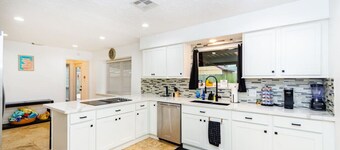 Pool | BBQ | Game Room | Gym | Patio | Workspace