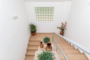 Interior - Spacious apartment with 3 rooms, surrounded by green forest near Pula. (Loborika)