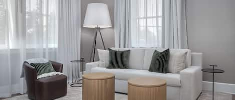 Legacy Double Queen with Sofa Sleeper | Coin séjour