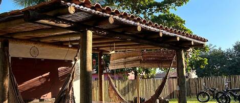 Télévision à écran plat