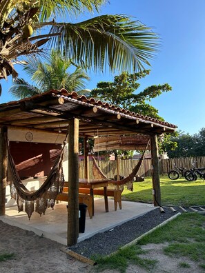 Télévision à écran plat