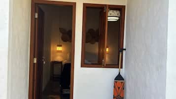 Comfort Suite, Garden View | 1 bilik tidur, meja, seterika/papan seterika, Wi-fi percuma