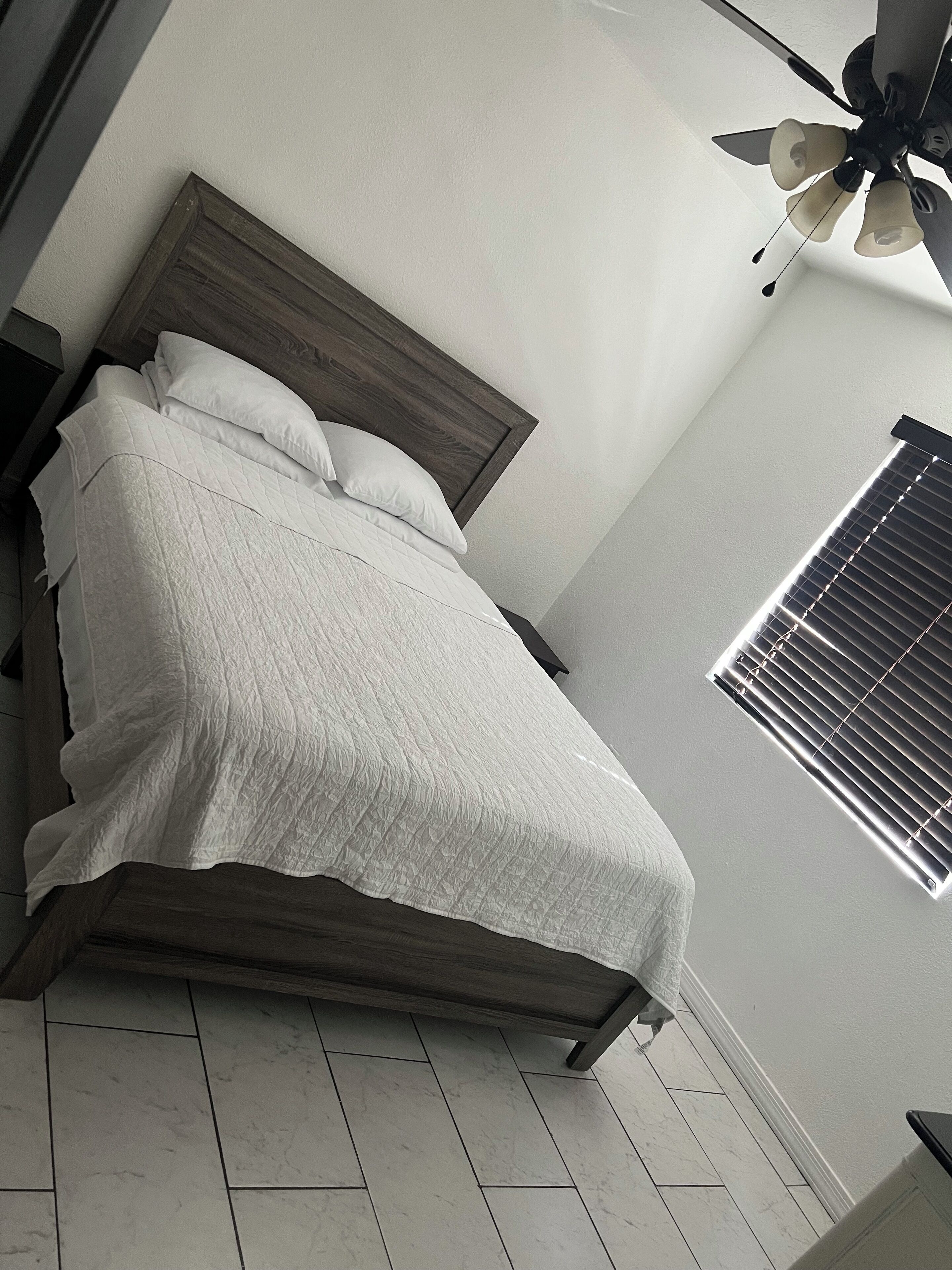 3 dormitorios, tabla de planchar con plancha, wifi