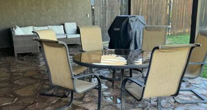 3-bedroom house with AC, WiFi, in the center of the city