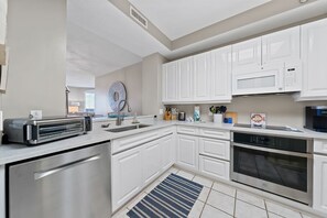 Fridge, microwave, oven, stovetop - Beach Colony W7C: Covered Parking Included (Perdido Key)