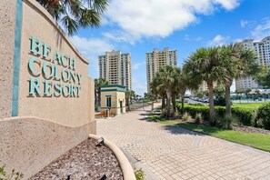 Property grounds - Beach Colony W7C: Covered Parking Included (Perdido Key)