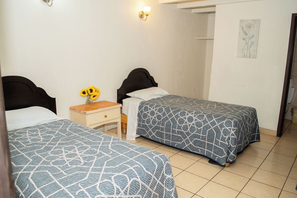 Twin Room | Free WiFi