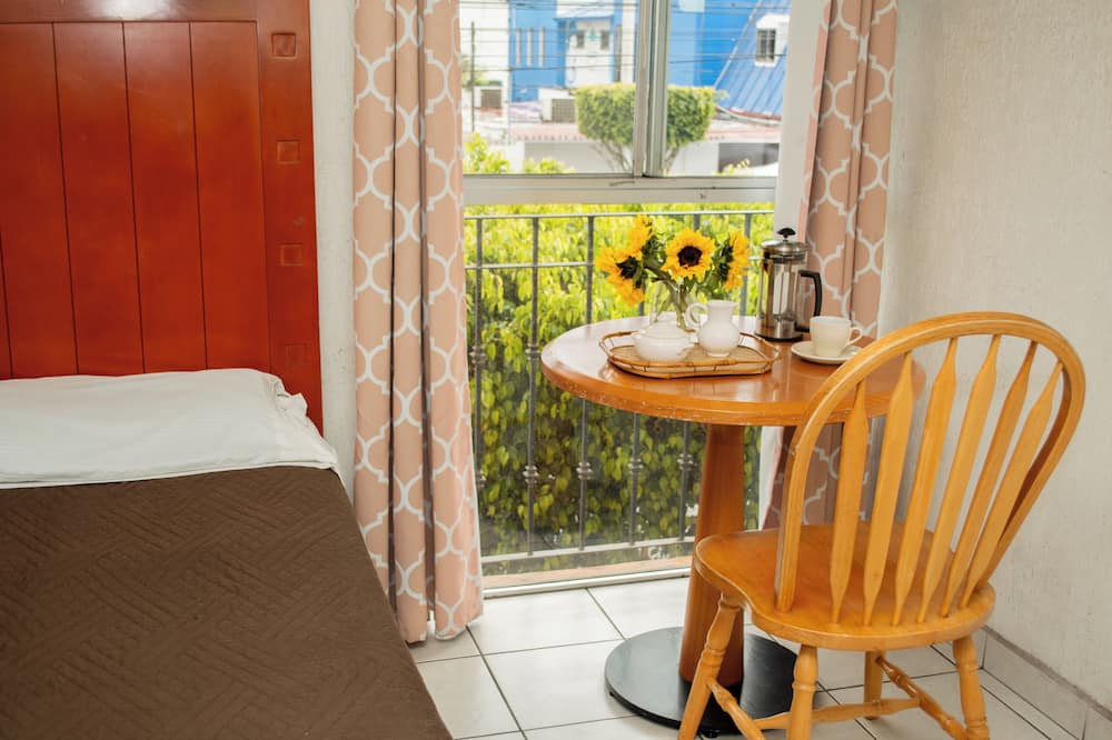 Hotel Colonial Tijuana