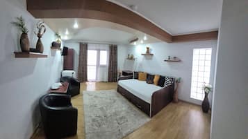 Apartemen Comfort, pemandangan gunung | 1 kamar tidur, kedap suara, dan Wi-Fi gratis