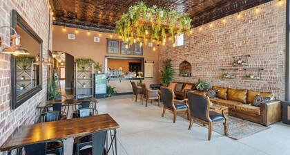 The Galveston Room at The Eastland Historic Hotel