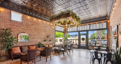 The Fort Worth Room at The Eastland Historic Hotel