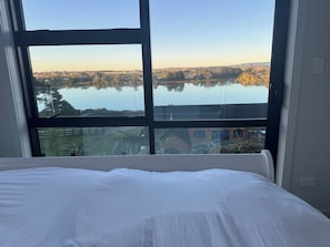 2 quartos, ferros/tábuas de passar roupa, Wi-Fi, roupa de cama