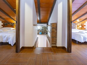 4 soverom, strykejern/-brett, wi-fi (inkludert) og sengetøy