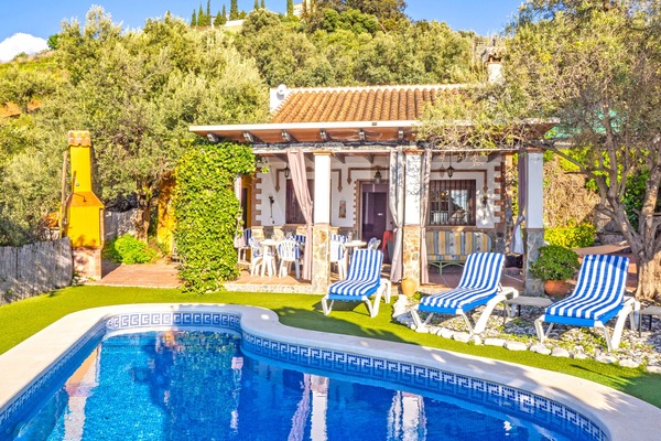 Wonderful country house in Torrox with swimming pool