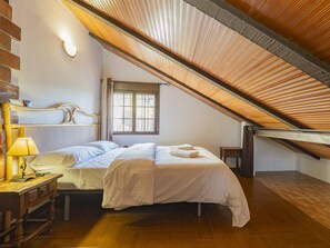 4 Schlafzimmer, Bügeleisen/Bügelbrett, kostenloses WLAN, Bettwäsche