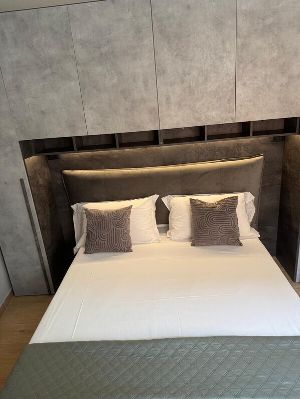 1 bedroom, travel cot, WiFi, bed sheets - Casa Magenta Apartment 4 (Valeggio sul Mincio)