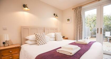 The Old Farmhouse · Stunning farmhouse in Cambridgeshire countryside