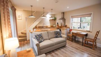 Smart TV, fireplace, stereo