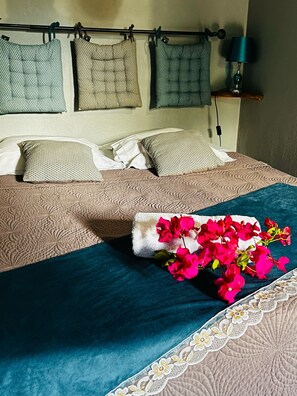 2 chambres, fer et planche à repasser, Wi-Fi, draps fournis