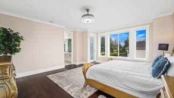 5 chambres, fer et planche à repasser, Wi-Fi gratuit, draps fournis