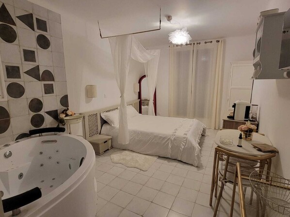 1 chambre, Wi-Fi, draps fournis