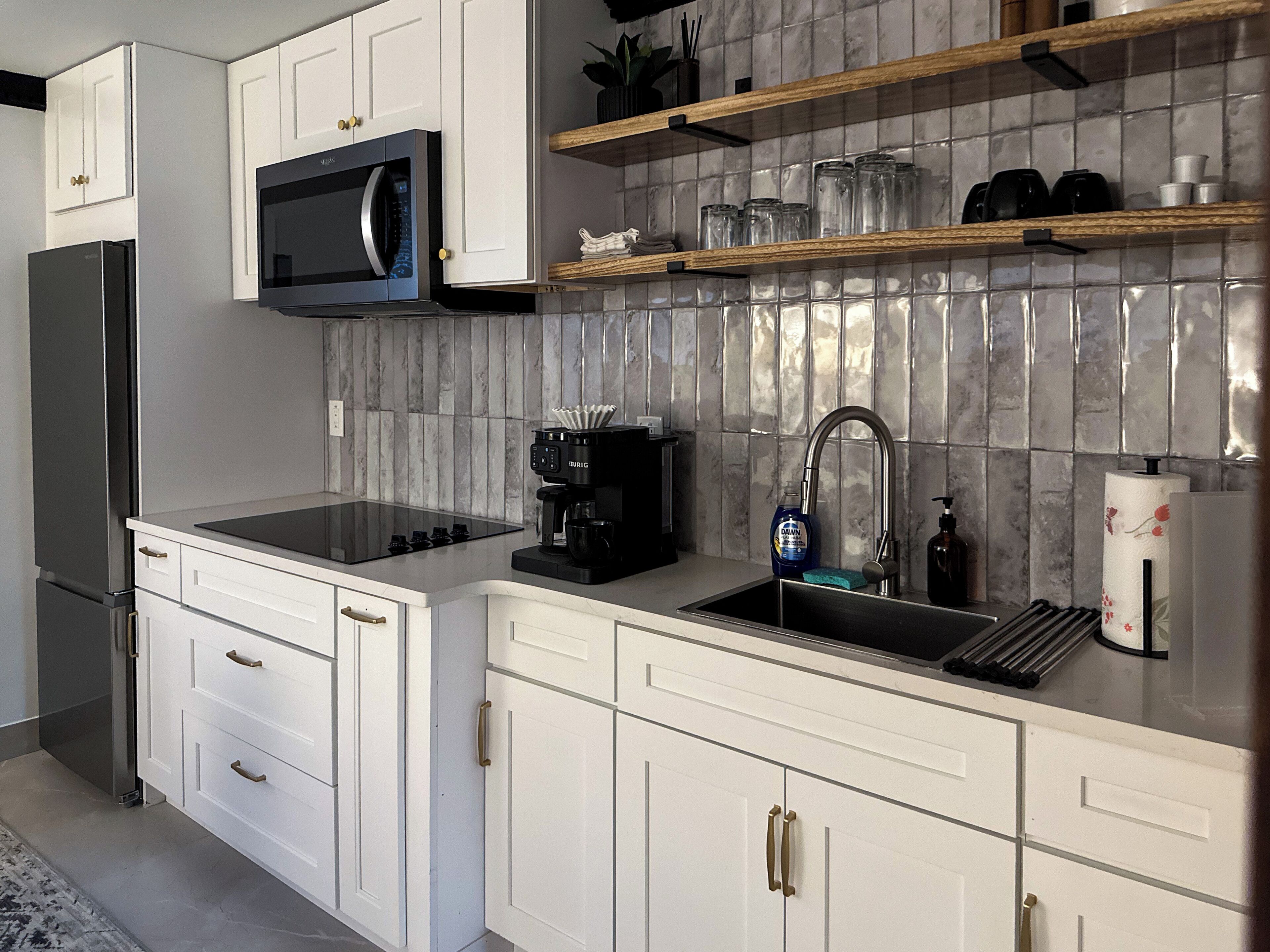 Studio Deluxe - 1 kingsize-säng med bäddsoffa - tillgänglighetsanpassat - kök | Eget kök