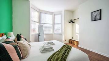 4 bedrooms, iron/ironing board, travel cot, WiFi