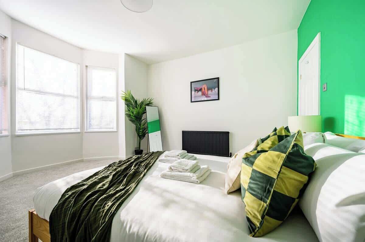 4 chambres, fer et planche à repasser, lit parapluie, Wi-Fi